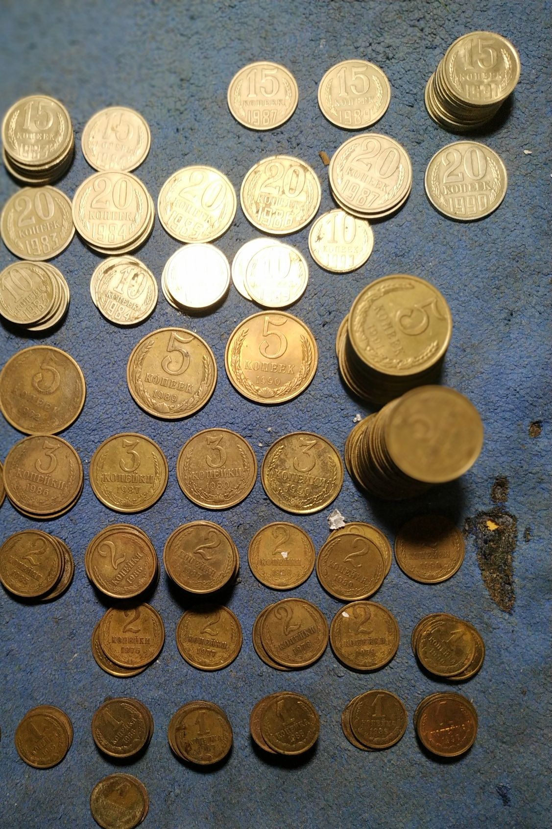 Монеты. Юбилейные советские рубли , оптом по 10 000с .