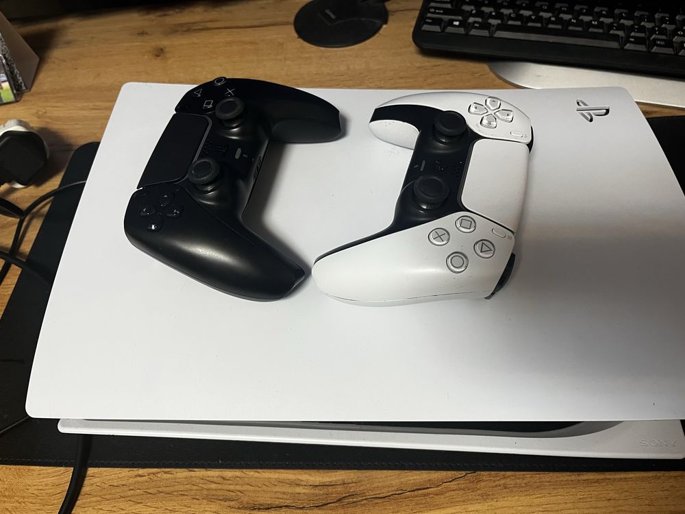 PS 5+ 2 контролера