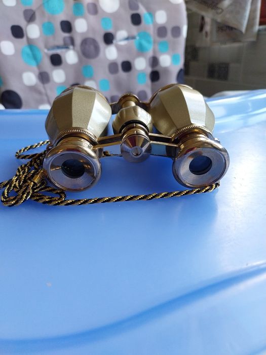 Binoclu  elegant auriu