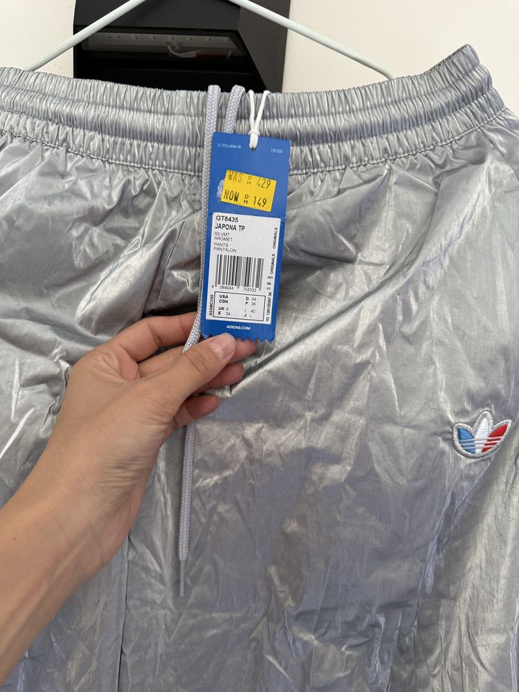 Adidas новые с этикеткой