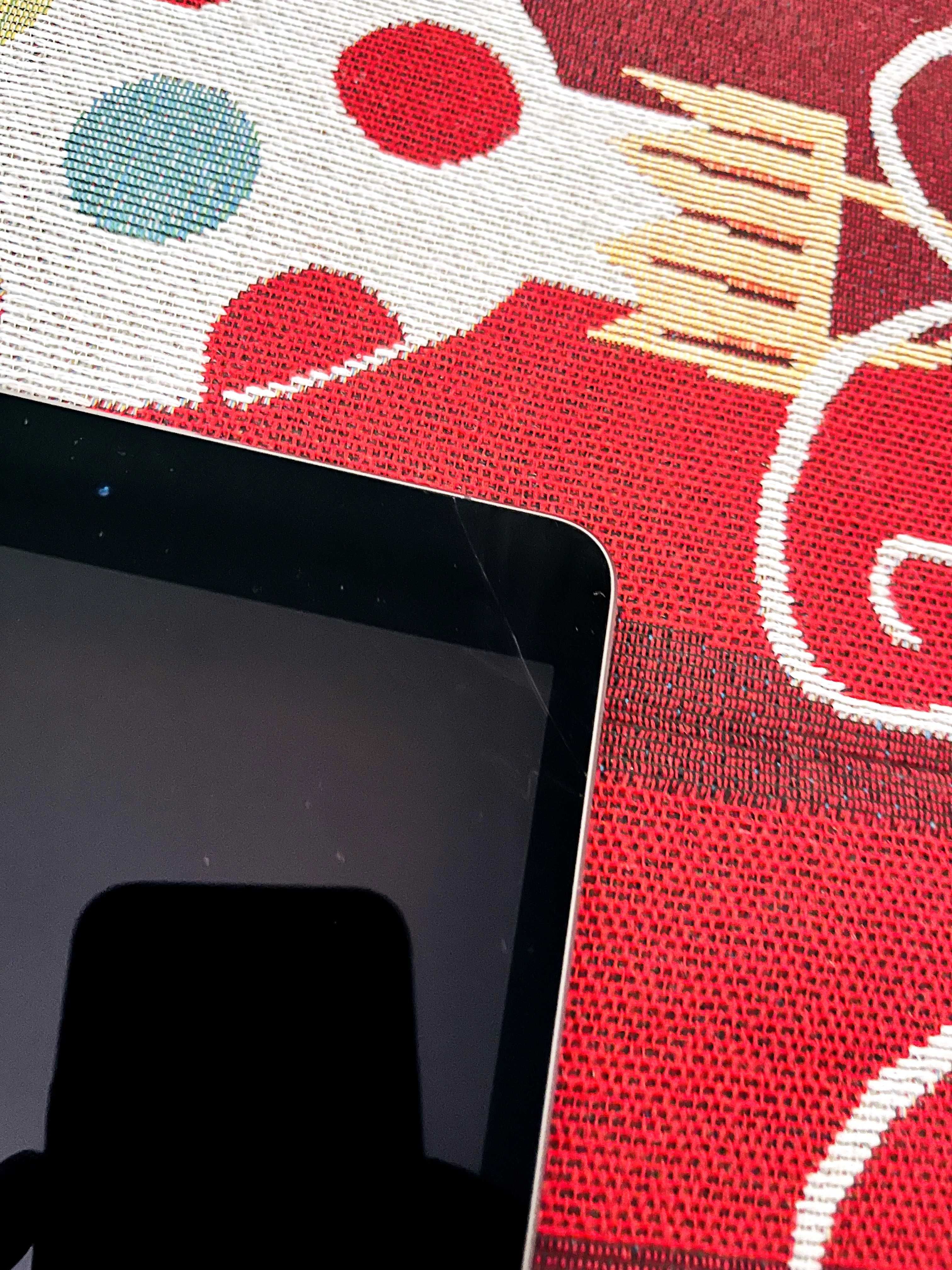Apple iPad Mini 5th Gen 7.9in Mid 2019, A2124 64GB Wi-Fi+Cellular