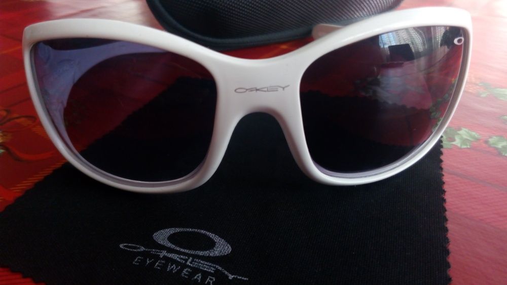 Маркови слънчеви очила