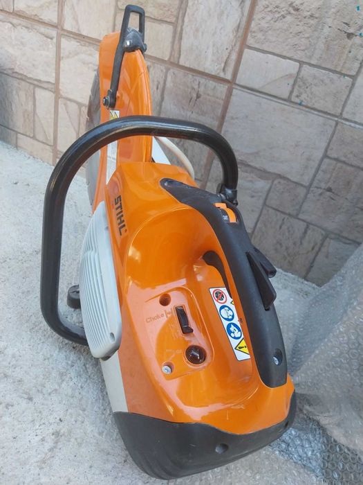 Машина за рязане на асвалт