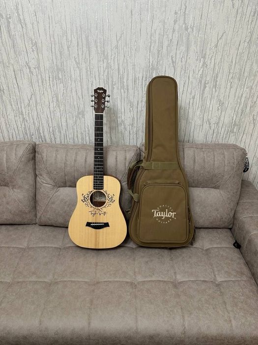 гитара Taylor Taylor Swift