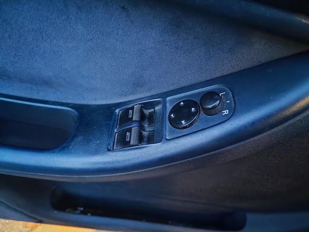 Audi A3 1.8T 180кс автоматик, газ