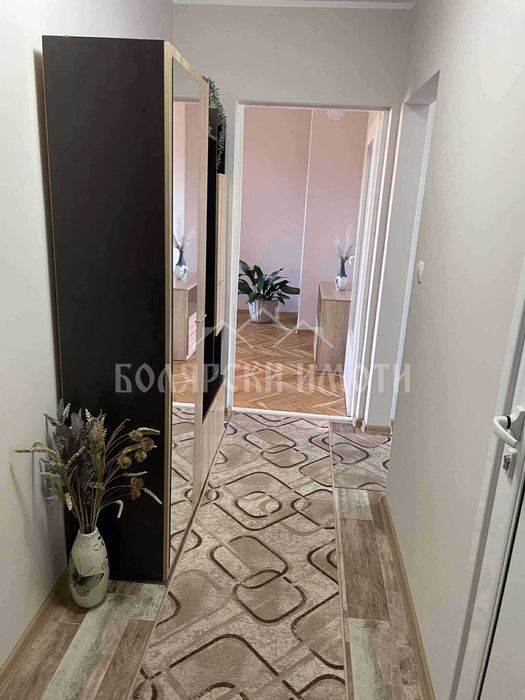 Дава се под наем Тристаен апартамент в Велико Търново, Център - 75 кв.м за 409 € - Снимка #6