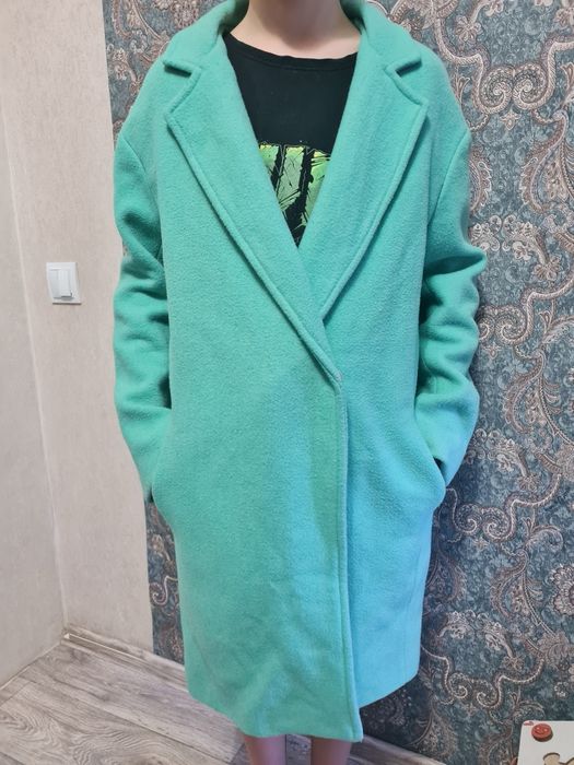 Продам женское пальто