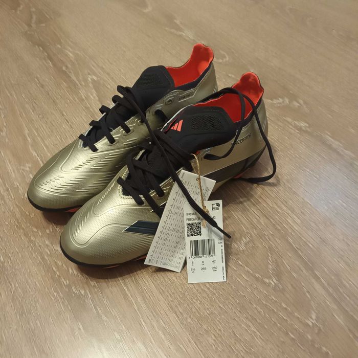 Ghete fotbal Adidas Predator League MG