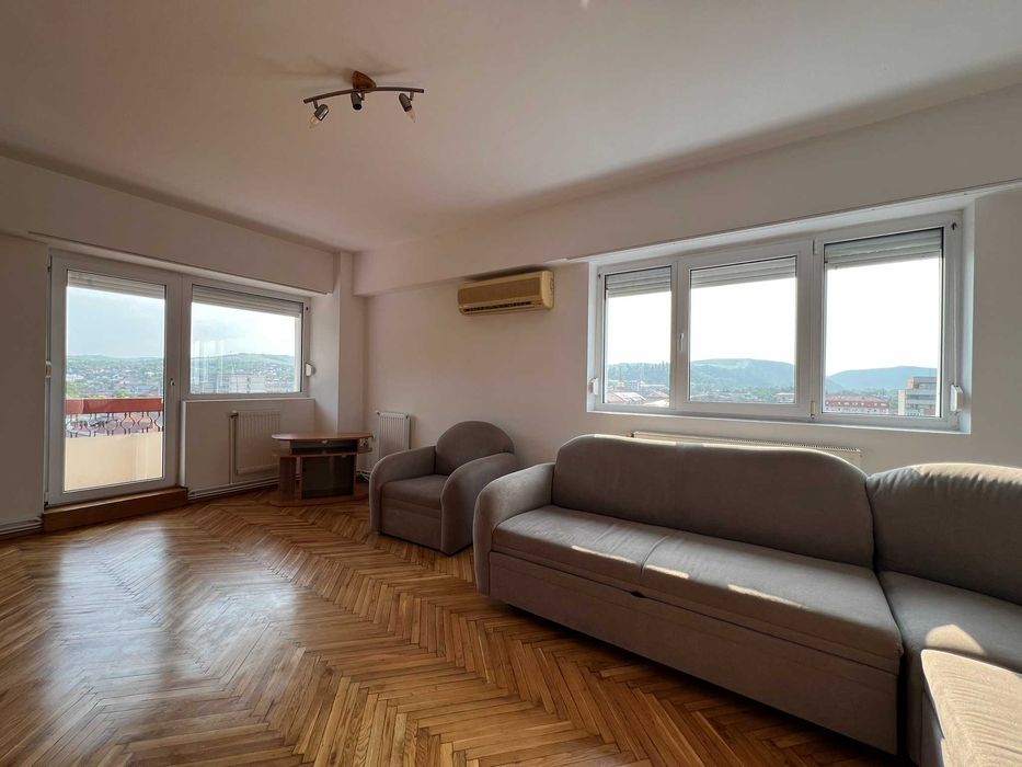 De închiriat apartament 3 camere – modern, aerisit, panoramă deosebită