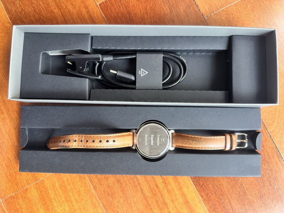 GARMIN Lily 2 смарт часовник-fitness tracker