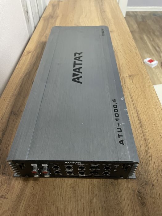 Мощный усилитель для динамиков в авто