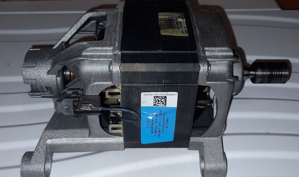 Мотор/ двигател 579424 от пералня  Gorenje WE723