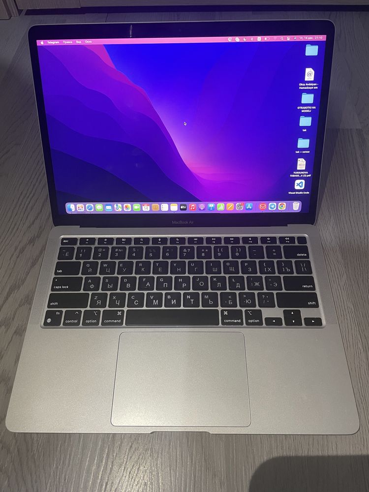 Продается MacBook Air 13