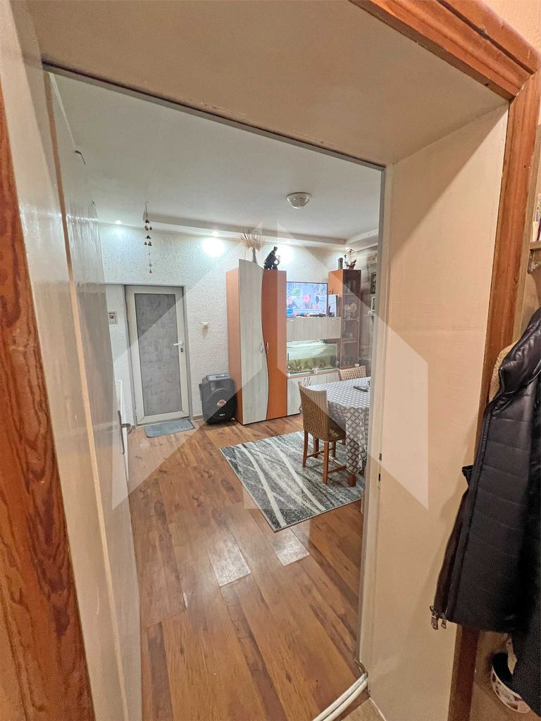 Продава се Етаж от къща в Нови пазар - 72 кв.м за 1013 €/кв.м - Снимка #6