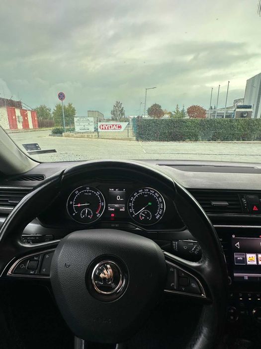 Skoda Superb 1.6 TDI / 120 к.с. / 2018 г. / DSG /