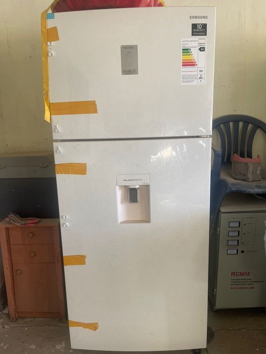 Холодильник SAMSUNG