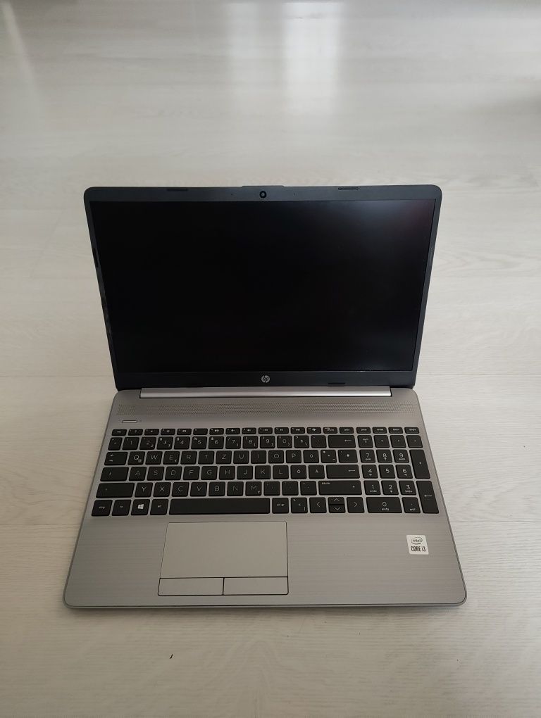 Лаптоп - HP 250 G8 Notebook Elite Отличен.