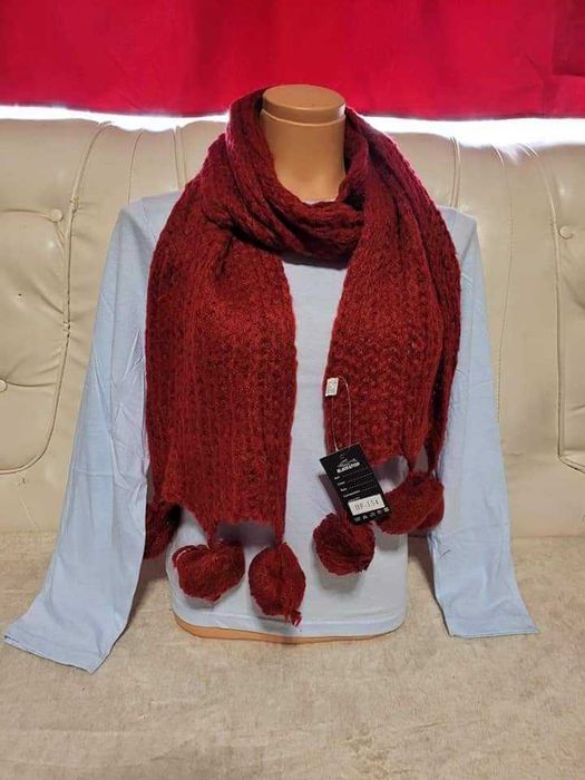 Eșarfe și fulare, sute de modele, preturi de la 3,5 lei, engross