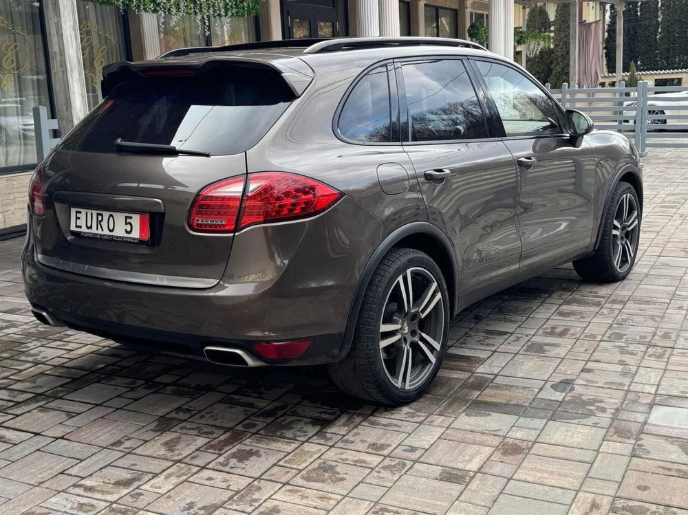 Porsche Cayenne 3.0D / Euro 5 / 250CP / Chrono / Panorama / Jante 21