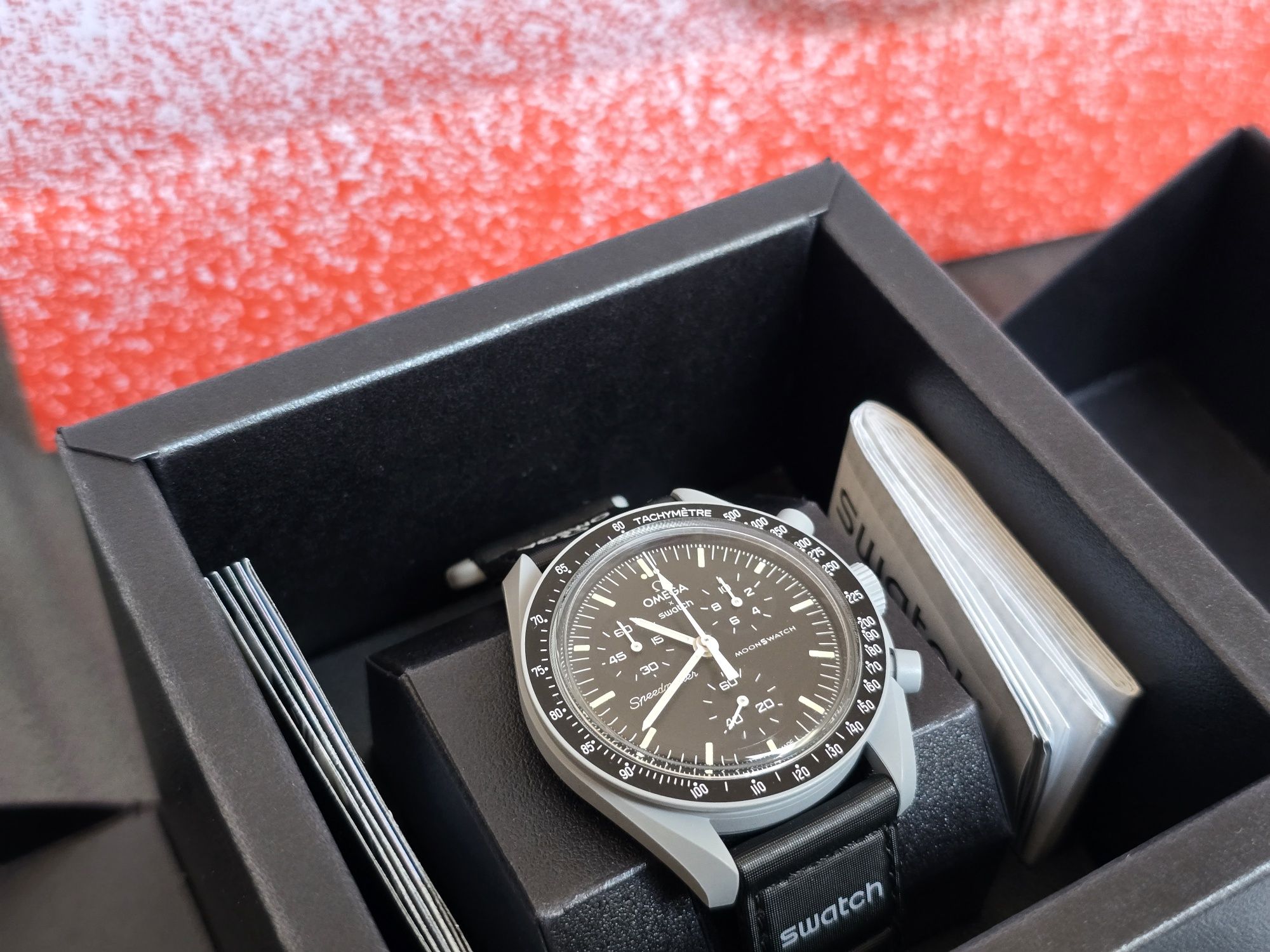Omega x Swatch - Mission to the moon