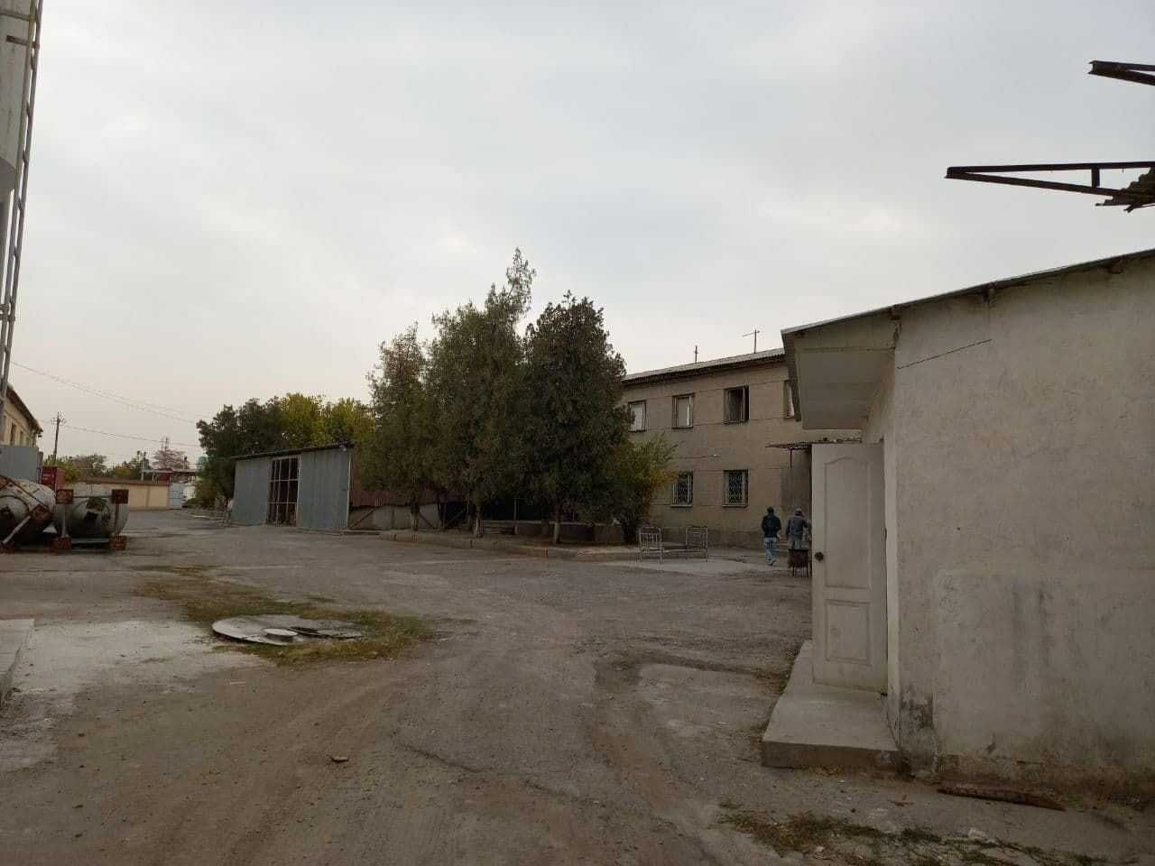 Продаётся 1,5 га. производственная база в пос.Ийк оте.