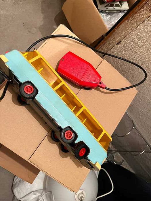 Много ретро метални играчки