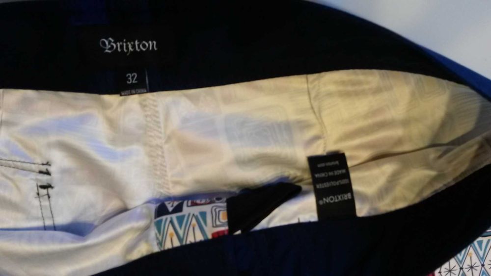 Продавам мъжки бански (сърф шорти) BRIXTON