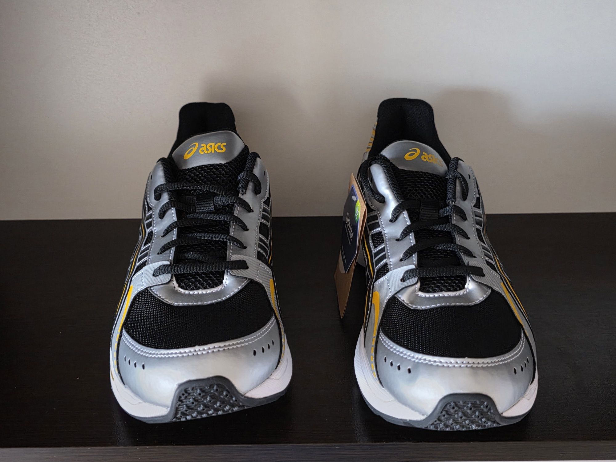 Asics Gel-1090 / 44номер 28см Стелка нови с кутия
44номер 28см Стелка