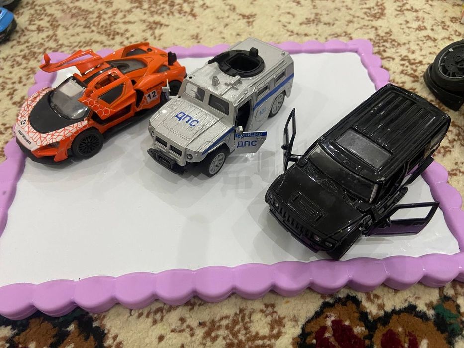 Игрушки б/у и новые.модельки, трансформеры