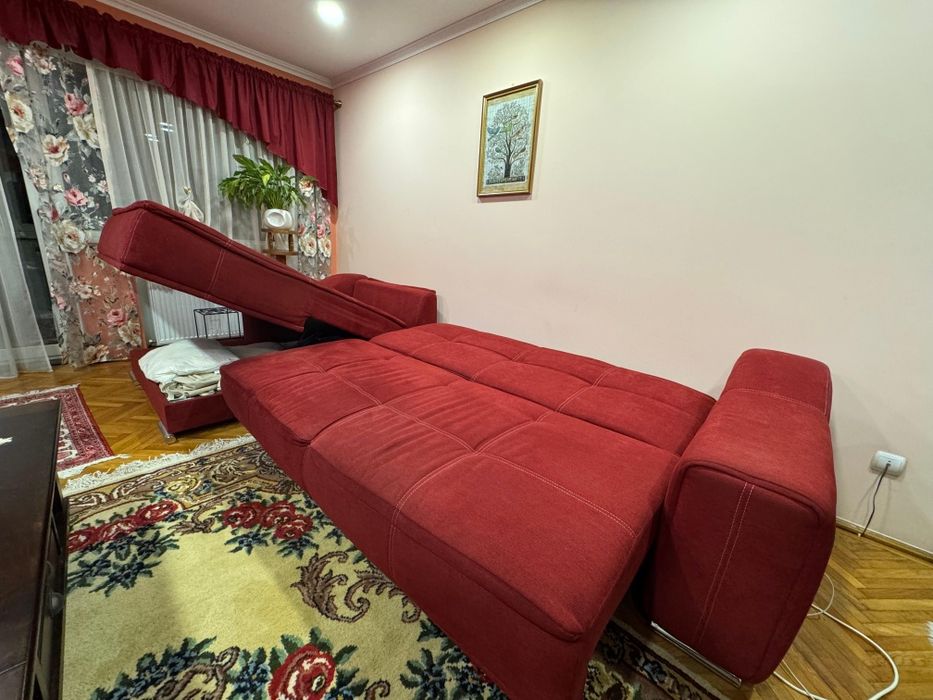 Canapea extensibila cu lada depozitare