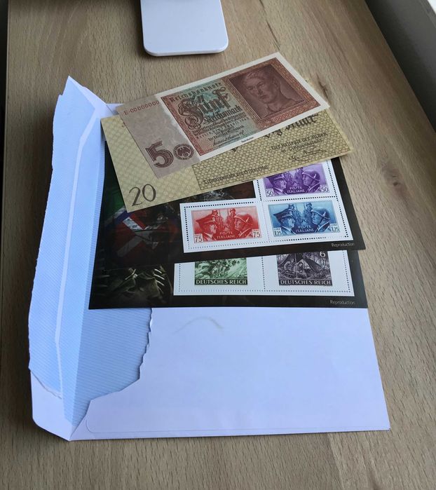Lot Istoria celui de-al doilea război mondial prin Bancnote și Timbre
