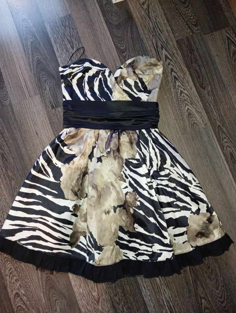 Рокля AVIN и Hrisima Fashion
