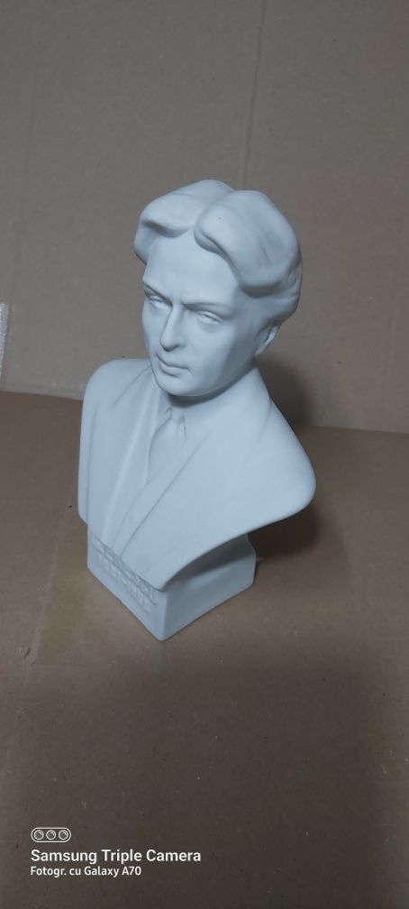 Bust "George Enescu"