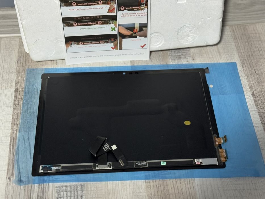 Дисплей за Microsoft Surface Pro