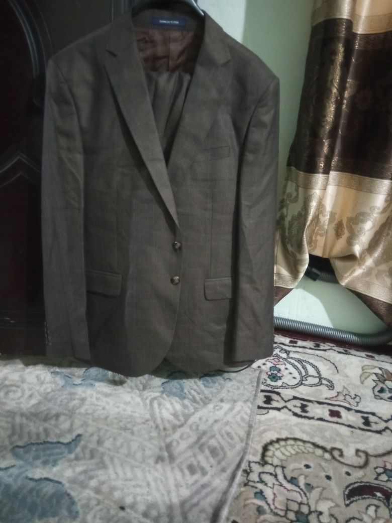 Kostyum shim yangi