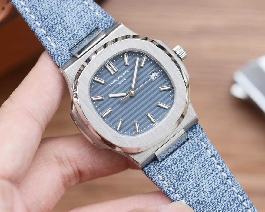 Patek Philippe Nautilus с автоматичен механизъм