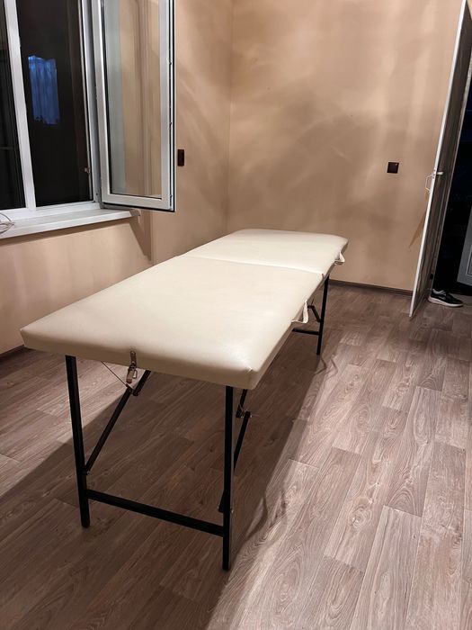 Кушетка б/у для наращивания ресниц