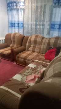 Продам угловой диван с креслом кроватью