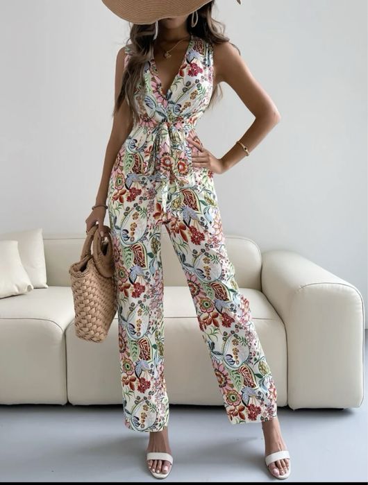 Salopeta lunga cu spatele gol