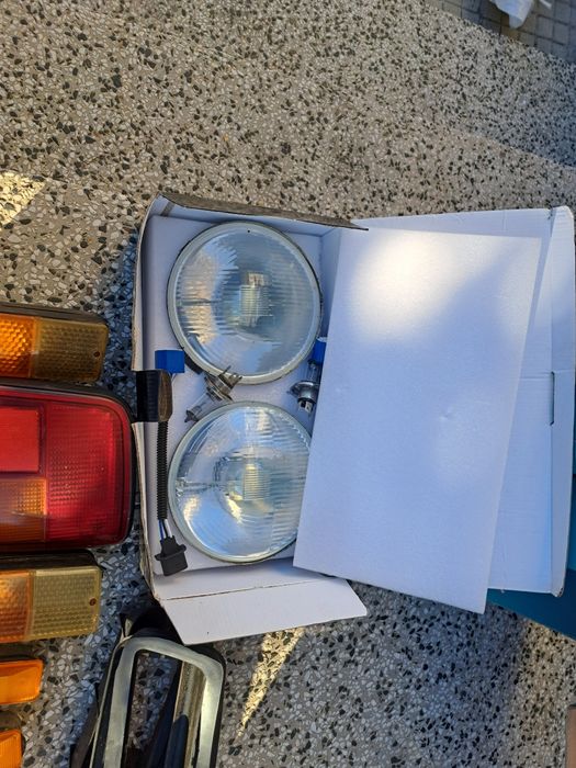 Стопове, фарове, надфарници и мигачи за лада нива