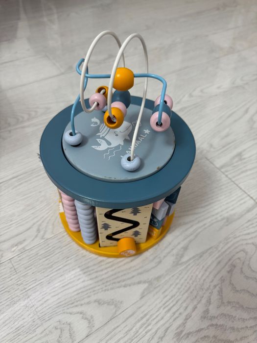 Игрушки Монтессори (деревянные пазлы, пирамиды, цилиндры, сортер)