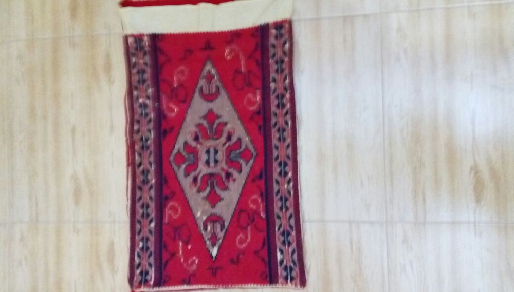Изцяло ръчно бродирани калъфки за възглавници