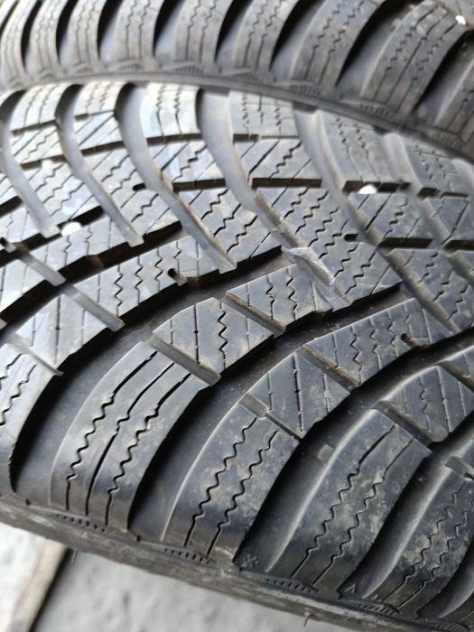 Зимни гуми -2023г.-15цола-175/65-1бр.-70лв."HANKOOK"-като нови