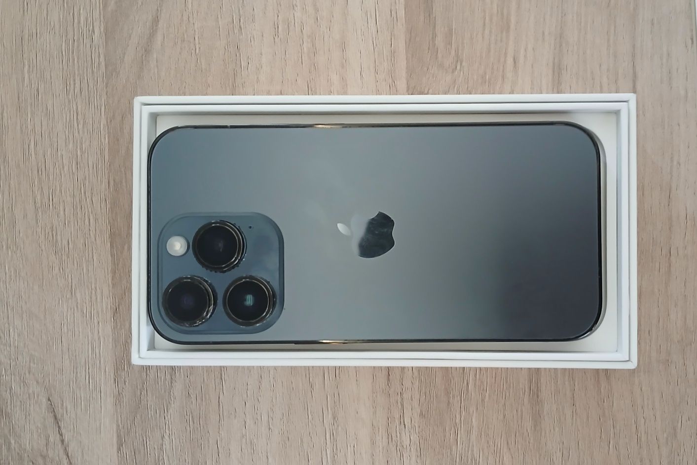 iPhone 14 Pro 128GB – Отличен, с MagSafe кейс и стъклен протектор