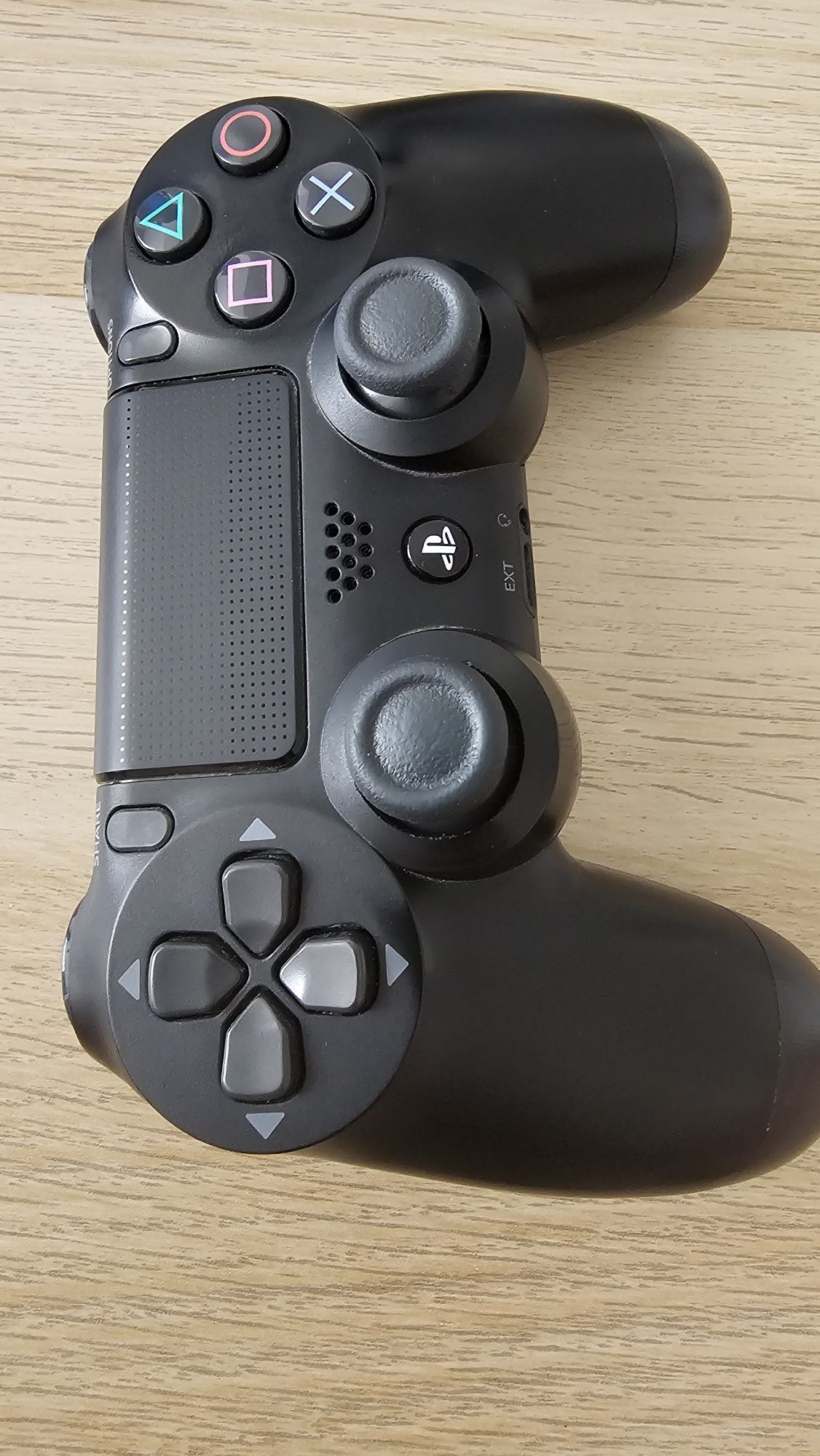 Dual shock PS4 controller
