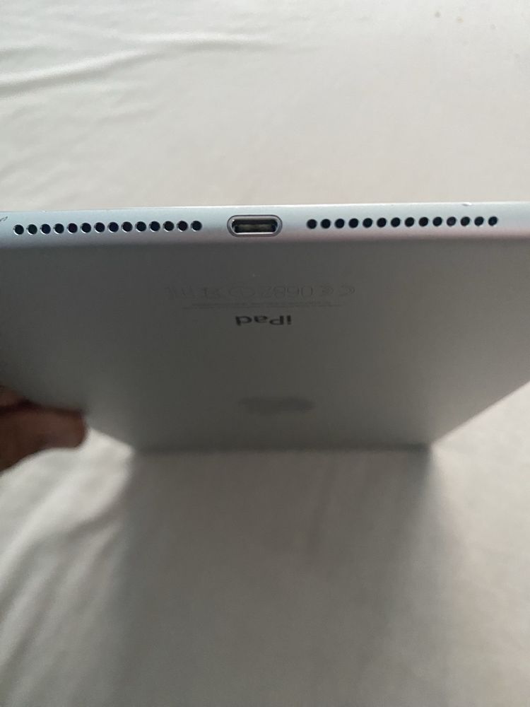 Tableta iPad Air 2 impecabila