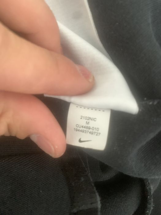 Vând hanorac nike tech fleece negru,marimea M