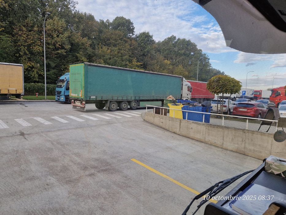 Vand 2 scania an 2012 si 2008 si o semiremorca