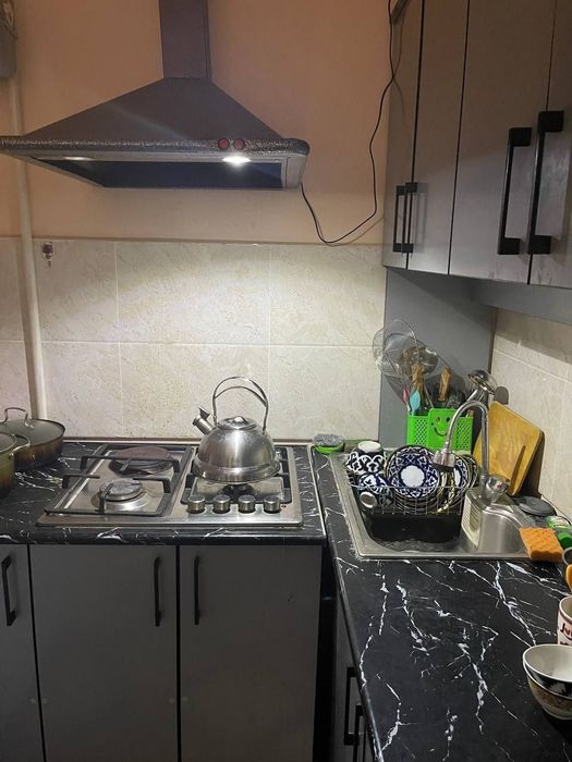 Гораделда янги домда 2хонали кв срочна ижарага берилади