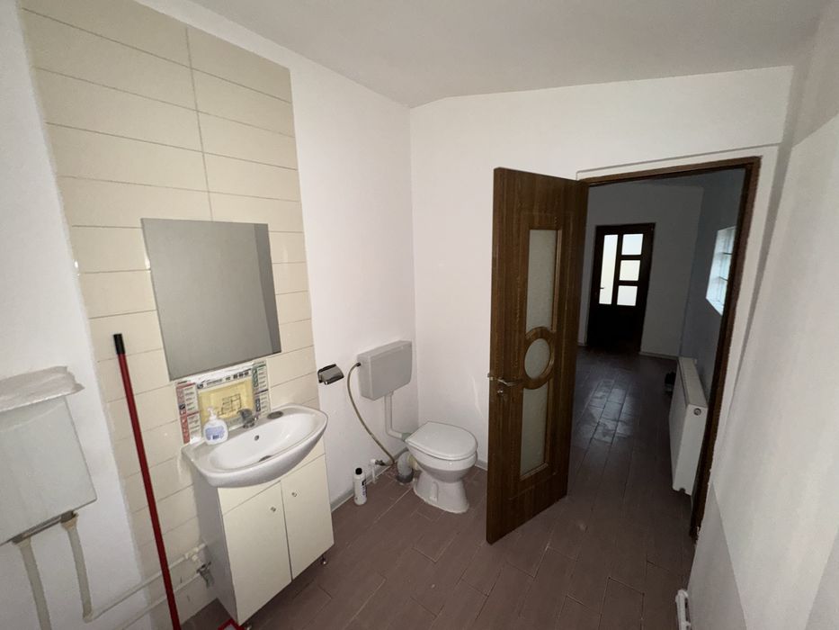 Spațiu comercial de închiriat – 50 m² - Constanța, KM 4-5